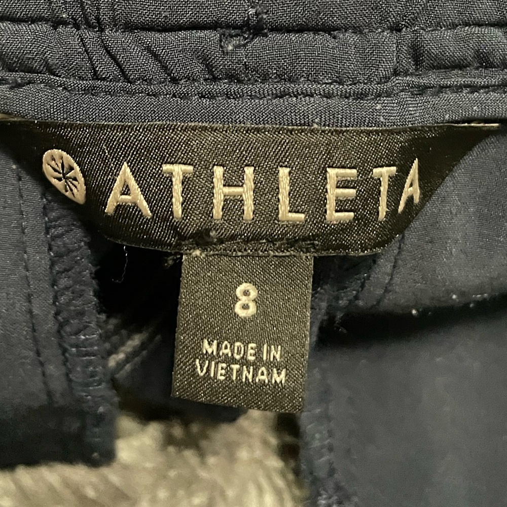 Athleta Linen Shorts - Picture 4 of 4